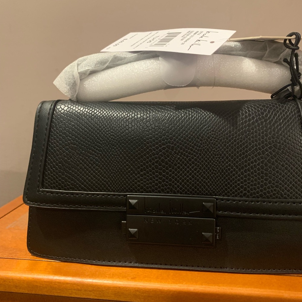 Nicole Miller Crossbody. NWT. Black Approx 8x5x3